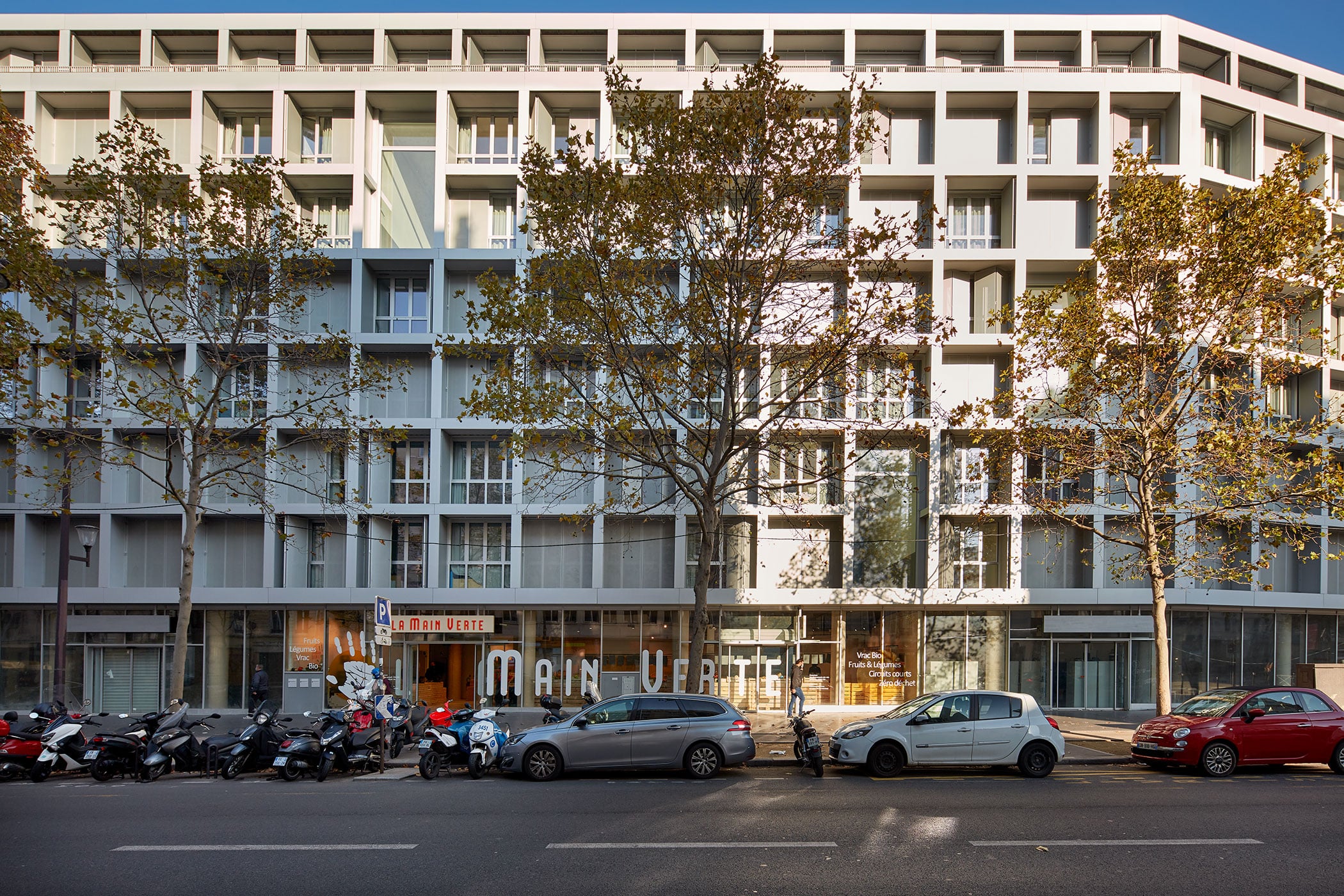 Au cœur des territoires, pour créer équipements publics et habitats spécifiques 2 Vue panoramique crous caserne de Reuilly 75012